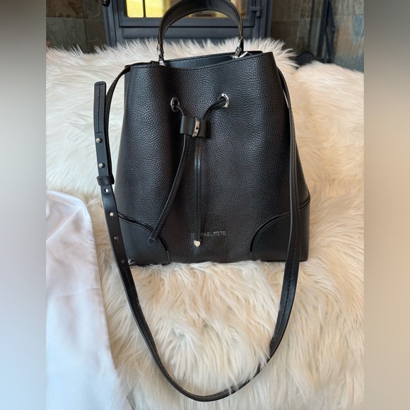 Michael Kors Black Leather Bucket Bag - Picture 7 of 16